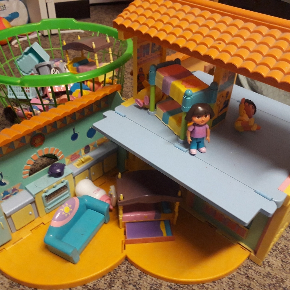 Toys - Picture 2 of 3